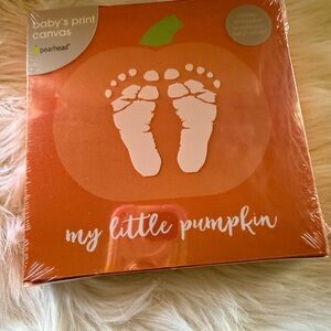 Pearhead Neutral Baby's Print Canvas in Beige